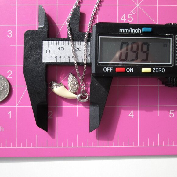 ✨ SWAROVSKI Swan Mark Angel Pendant Necklace Rhodium Plated Cream Enamel - Picture 8 of 13